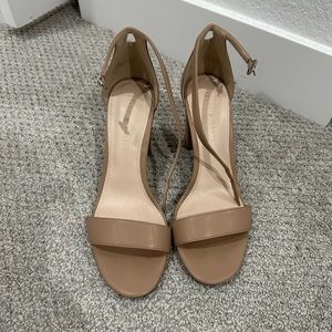 Kelly and Katie size 10 nude block heels